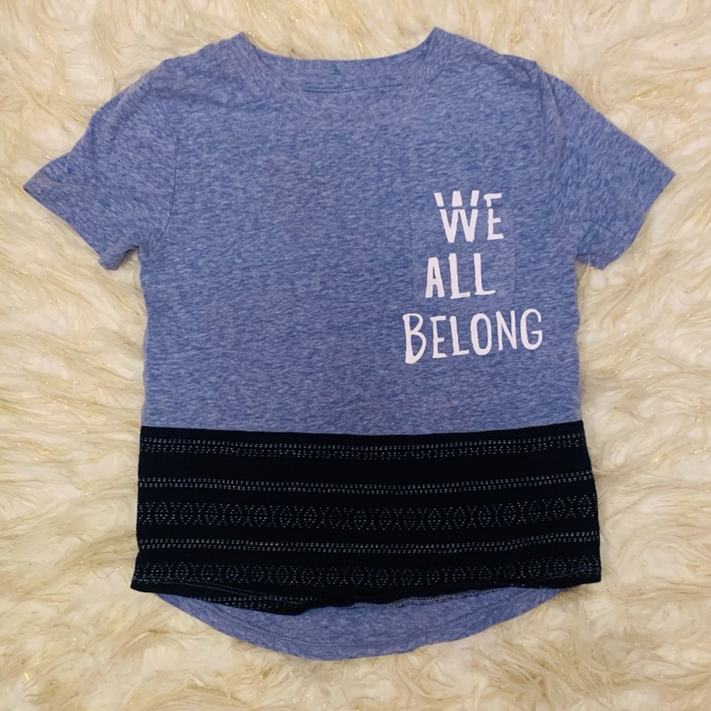 🔥2 for $20🔥We All Belong Graphic Pocket Tee!